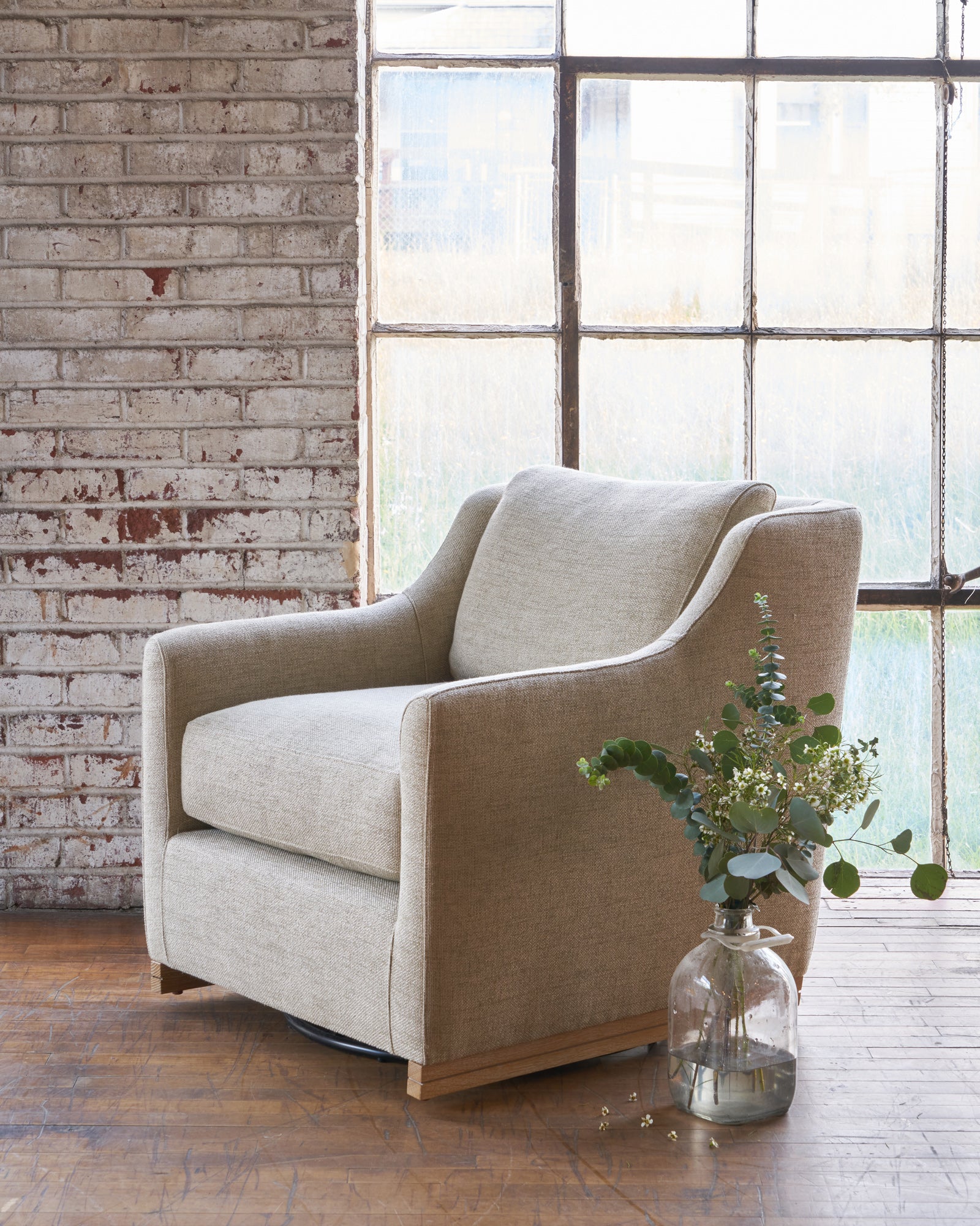 Dexter Mini Chair – Cisco Home