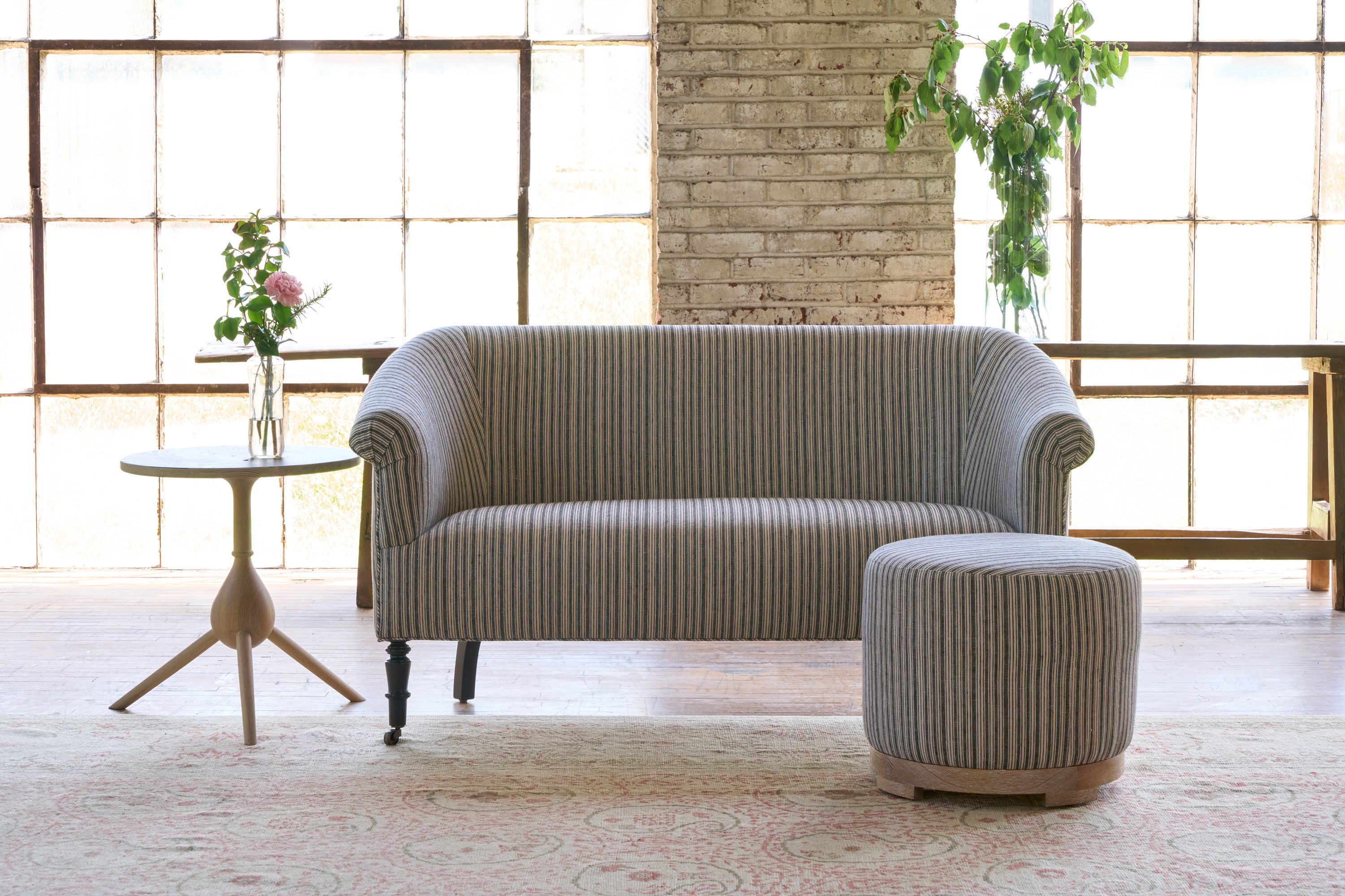Jane Loveseat – Cisco Home
